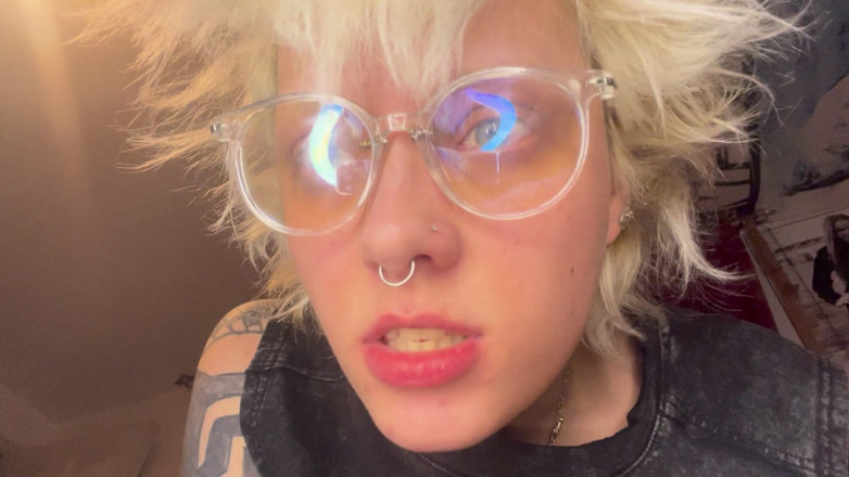 Glitterqueen1999: A Quick Wrestling Match with a Tiny Man Giantess