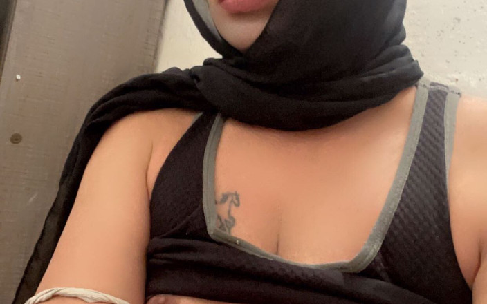 Apple00001: Slib, že neplýtváš svým spermatem.