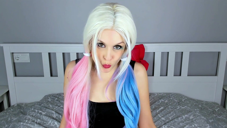 Candystart Videos: Harley Quinn. Cium