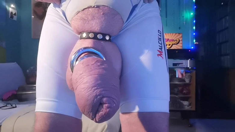 Monster_Meat_: 처음으로 새로운 장난감 테스트