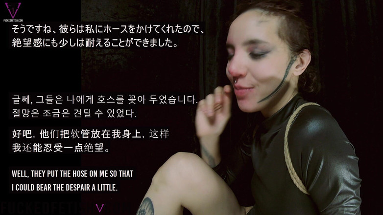 Fucked fetish: Свободная связанная по рукам и ногам игра с дыханием кричащей свиньи, челенж с презервативом