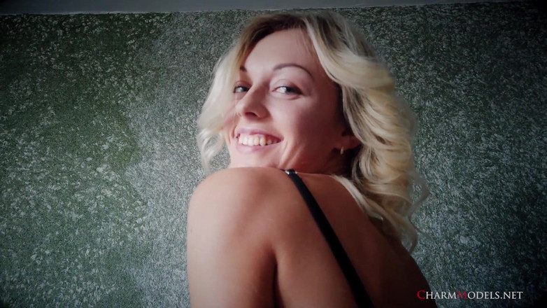 CharmModels: Tiffany New Perfect Girl Dengan Video Pakaian Dalam Lutsinar