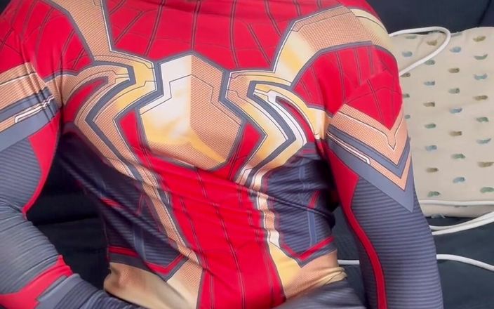 BoyGym: Hunk Spiderman se joacă cu lui grasă