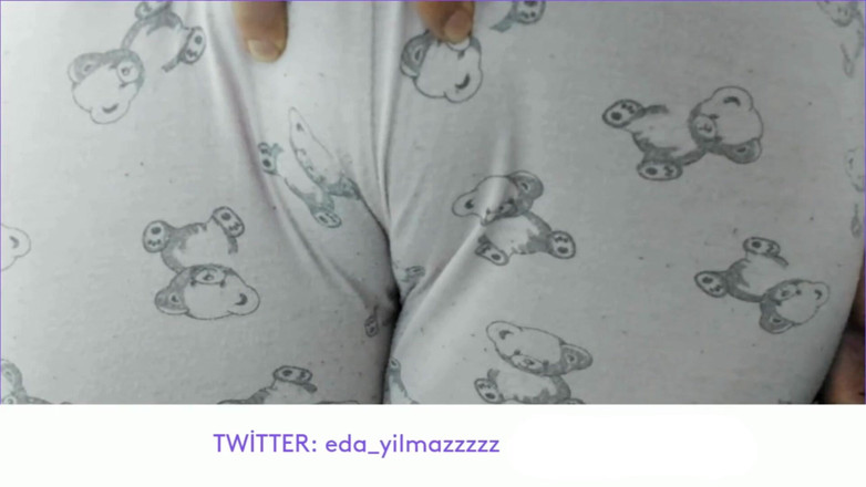 bigass_sexy_bigboobs: Cameltoe, pyjama, gezwollen poesje