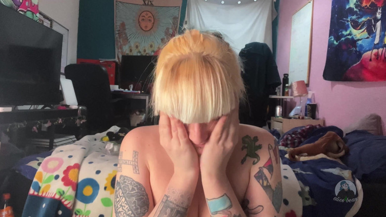 Alice Bean: Práctica de corte de pelo