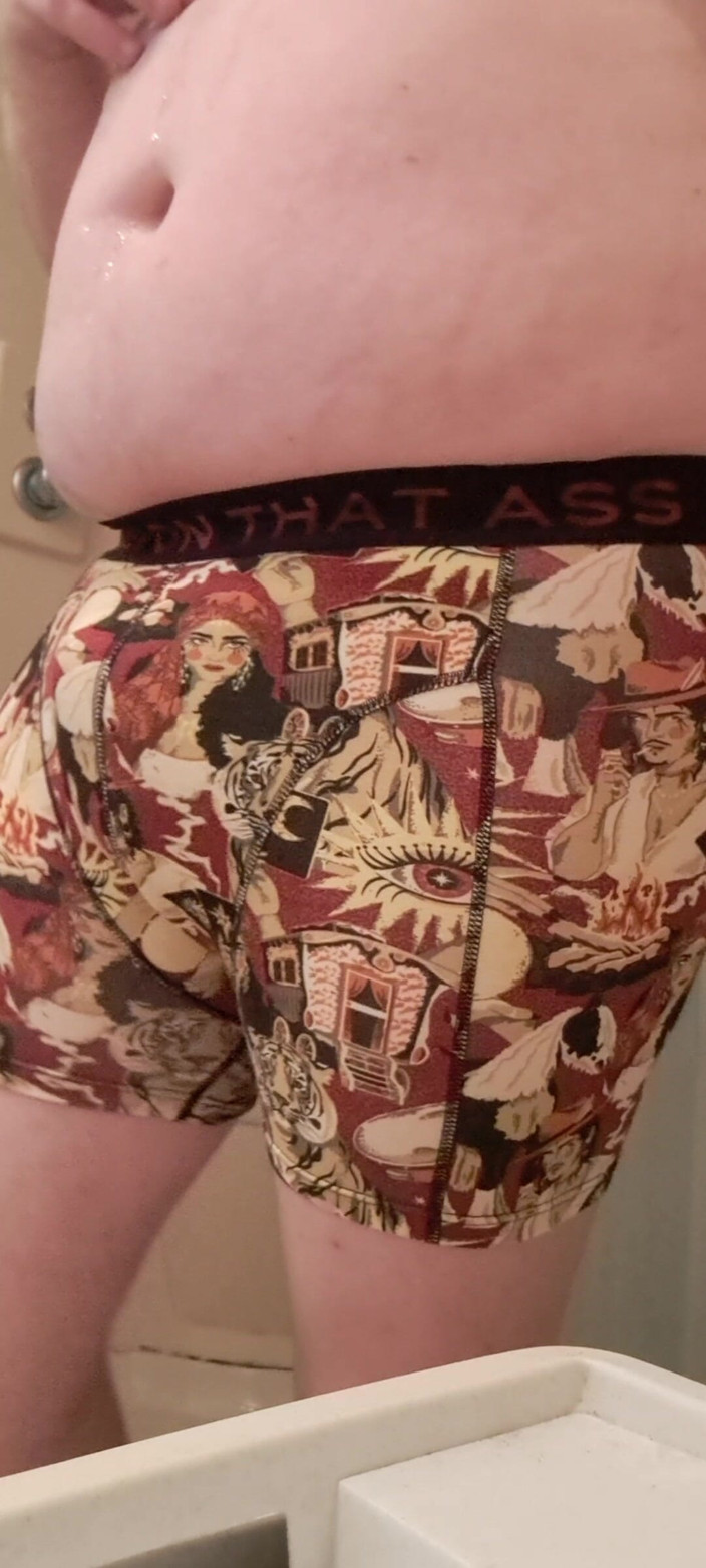 Oniasura: I Put Dildos in My Anus, I Masturbate and I...