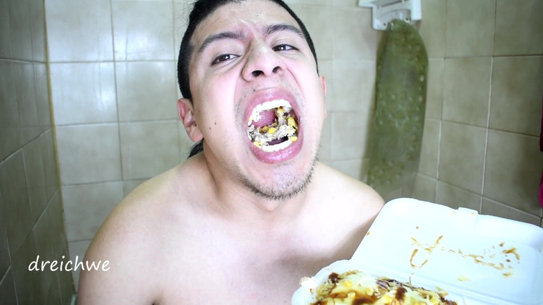 Dreichwe: Domuz gibi koçanda mısır yiyor