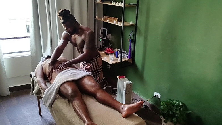 TheBlacKHunterr: Medvěd na masáži