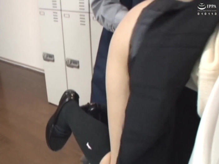 H-Eagle: Une belle fille se fait prendre et baiser - partie 5
