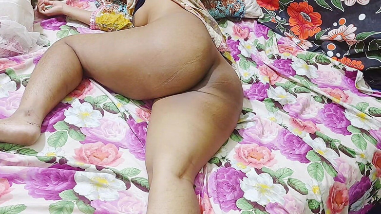 Sairaxsaim: Desi Indian Stepsister Stuck in Bed Big Ass Doggystyle Clear...