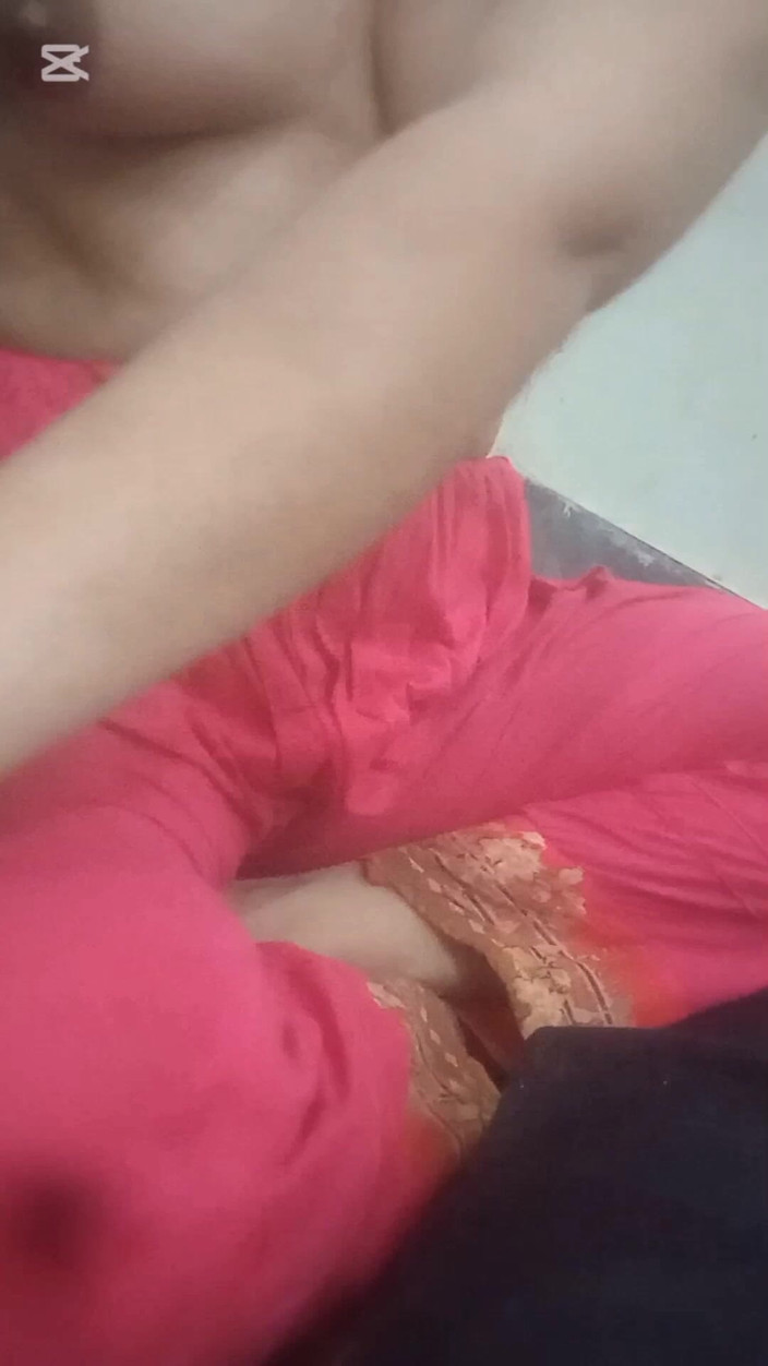 Iram khan: Секс зі зведеною сестрою дезі