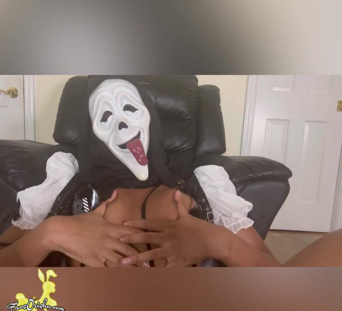 EROS ORISHA: Babe Nation Halloween Ghostface vuole sborrare sul tuo viso e...