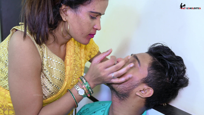 HOTKAMASUTRA: A Desi Housewife Hardcore Sex