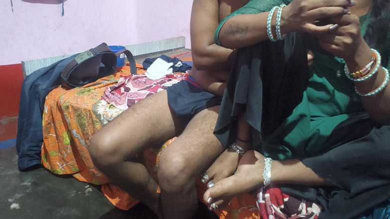 Sobha rani: Seks bertiga terbaik 2025:-Rahul mengongkek adik ipar dan isterinya dengan menghisap...