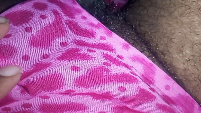 Hungry cliff: Desi Dick