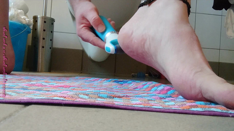 Carmen_Nylonjunge: Il mio piccolo pedicure ** lasciato **