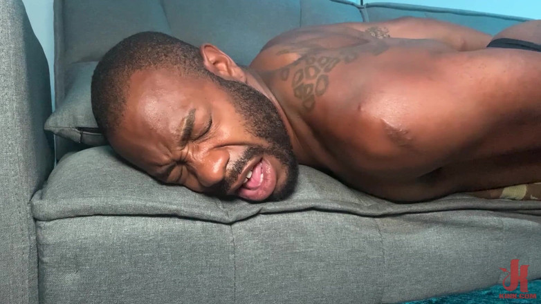 Kinky Bites Gay: Mein perverser mitbewohner: Micah Martinez fickt Snoop August Alexander Raw