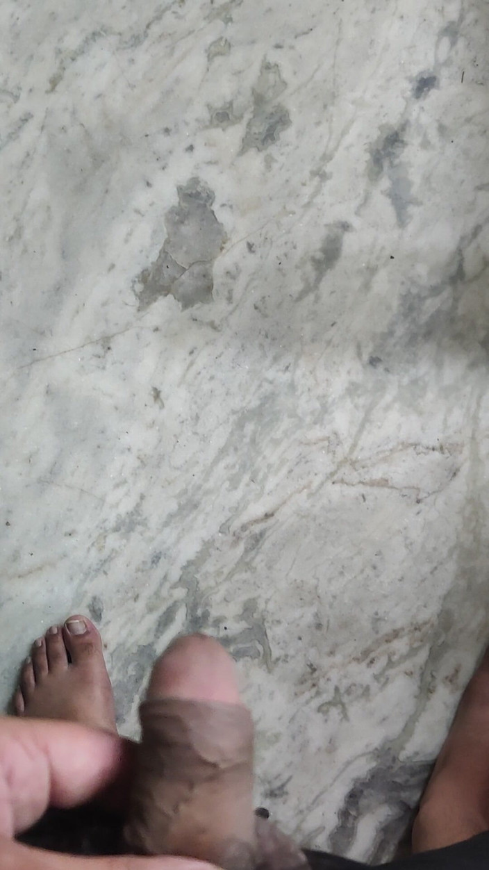 Mysterious island: 메리 존에게 바치는 헌사