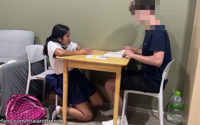ThaiAndFrench: Sinh viên Thái Lan 18 tuổi bú cô giáo tiếng Anh...