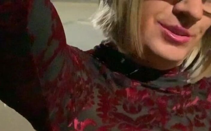 CindieLove: Całkowicie uzależniony ekshibicjonista crossdressing dziwka