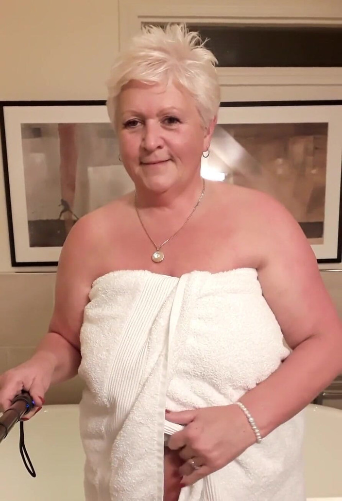 Uk Joolz: Tachinare cu prosop