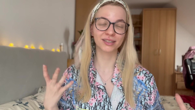 Goddess_Bella_Rae: The Science Behind Foot Fetish