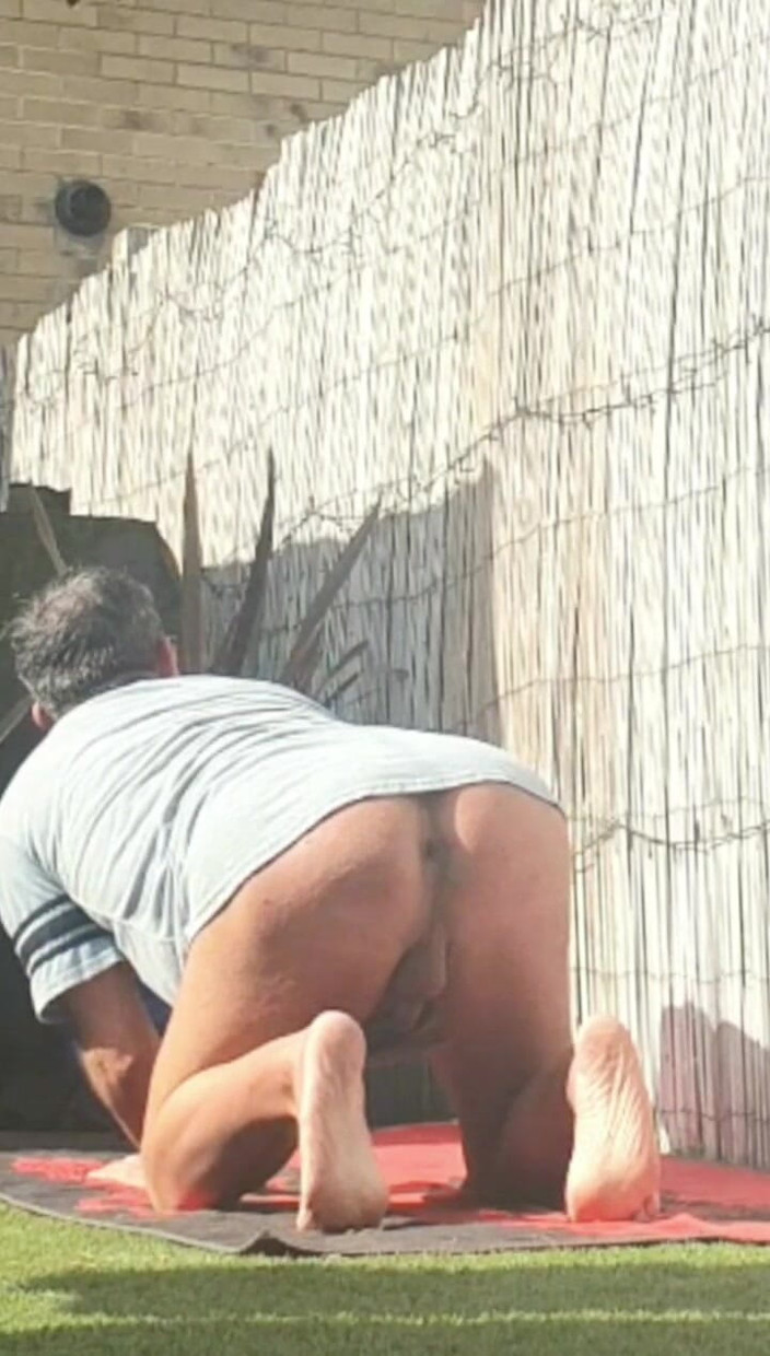 MaleModel: Compilation dehors à poil (jardin)