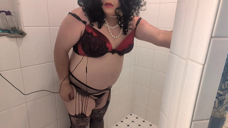 Tongue Lashor 69: Shower Time 02