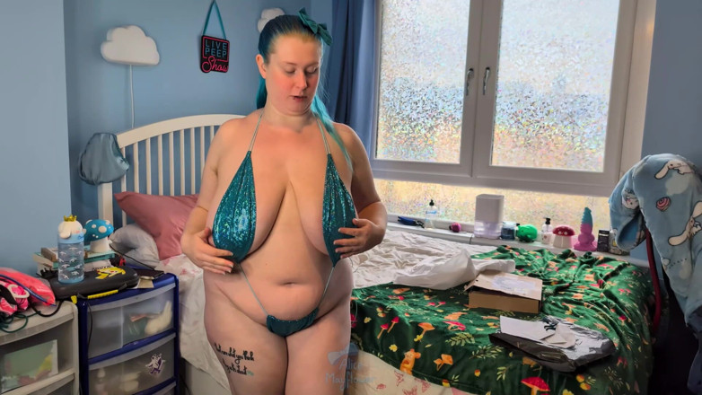 Alice_Mayflower_Scottish: Genie Pole wear slingkini &amp;candyzombies cow ears unboxing &amp;try on - solo girl