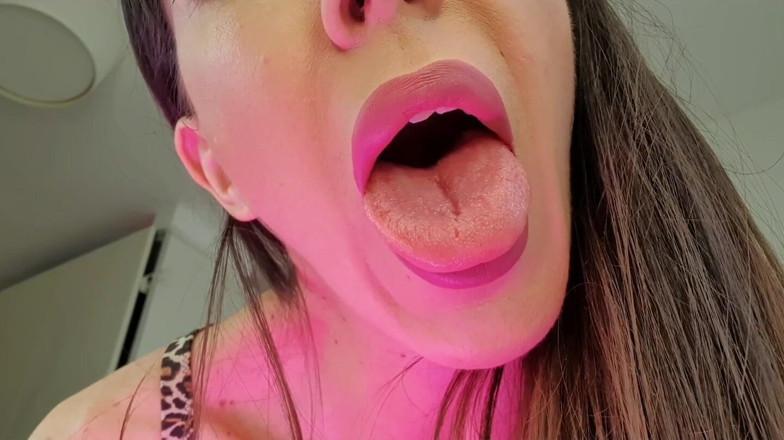 Sofia Star: Giant Girl Wants to Eats You