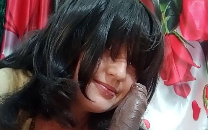 Bolly Karma: 彼女はハードBBCを見た後、ファックされるのを待つことができません