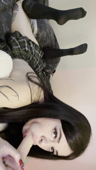 Lina Fire: Je wilt je lul zuigen