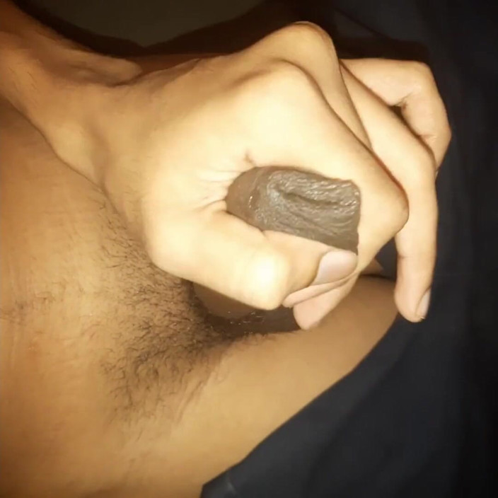 Hot Kolla: Desi Boy Masturbating in Room