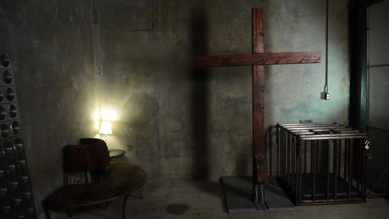 Anatomik Media: Ella nova dominazione femminile punto di vista