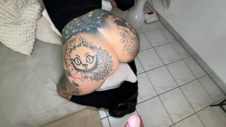 CatCoxx: Creampie Before Family Celebration! if Only My Stepsister Knew.
