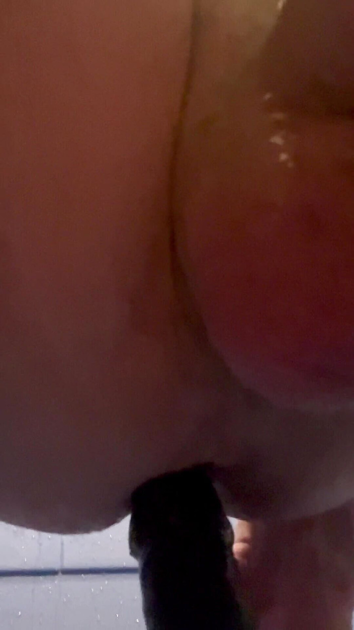 Nordic roots anal solo: 用假阳具张开菊花