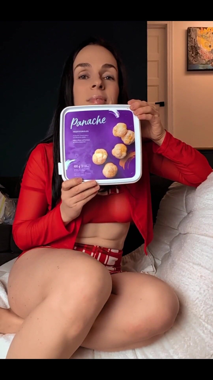 Ashley_Dreamz: For the profiterole lovers 