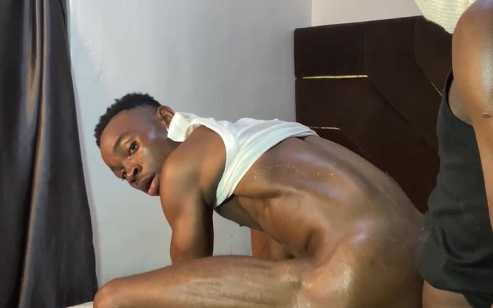 YungthugM: 操那屁股性感的鸡巴 twink