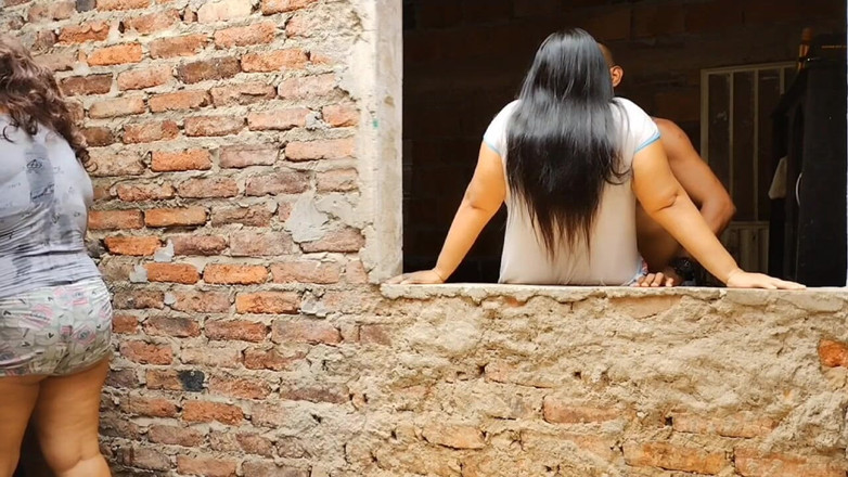 Adribella69: Il patrigno pervertito scopa il culo della figliastra mentre sua...