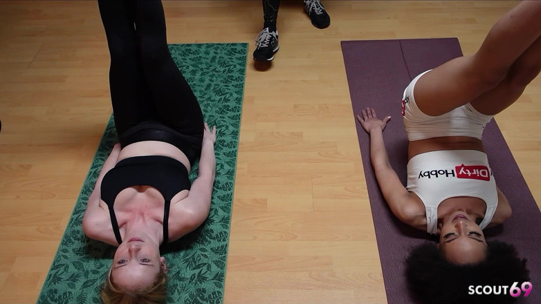 Scout69: FFM 쓰리섬 섹스를 위해 요가 코치를 유혹하는 마른 독일 흑누나 진저 소녀