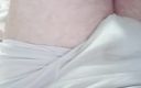 Daxi95: Fat Guy Showing His Dick and Ass in the Bed...