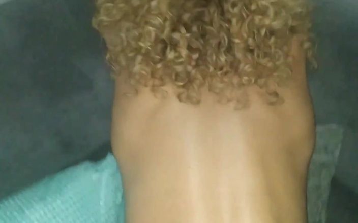 Crazy Couple: Ateşli hatun büyük yarakla şaşırttı ve sikildi-bakış açısı
