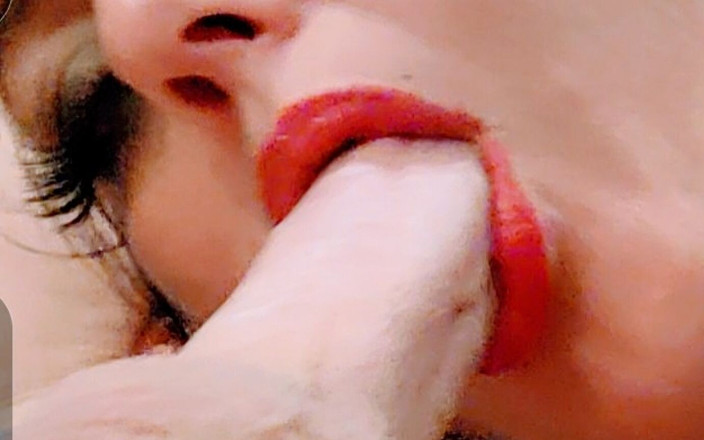 Deep Throat MYLF: Macecha chce hrát