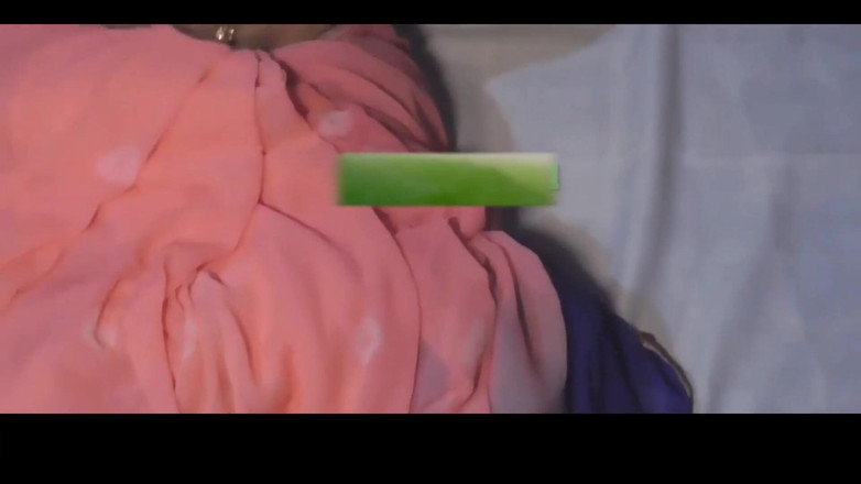 Girl friend2: Бхабхи ночью очень трахается и трахается в киску с прижатой киской