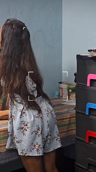Hermanastra accidentalmente folla hermanastro mientras ve porno