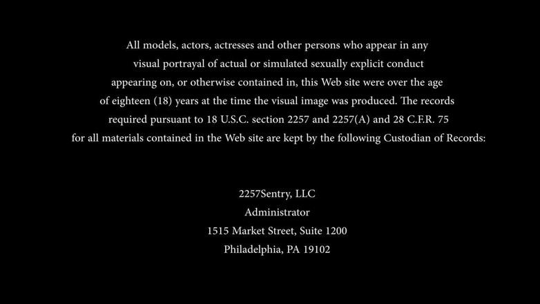 Assylum & Slavemouth: Het svart undergiven äter massiv mängd sperma ur hennes röv och...