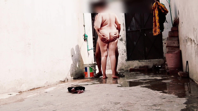 Abida sexy: 오늘 정말 내 보지 따먹히는 것 같은 느낌이 들었지만, 조금 안으로 들어갔을 때 아파