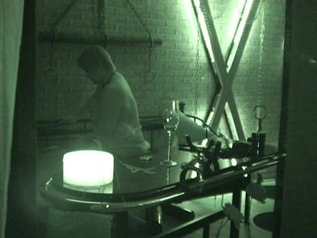 Anna Devot: Sesi femdom di malam hari