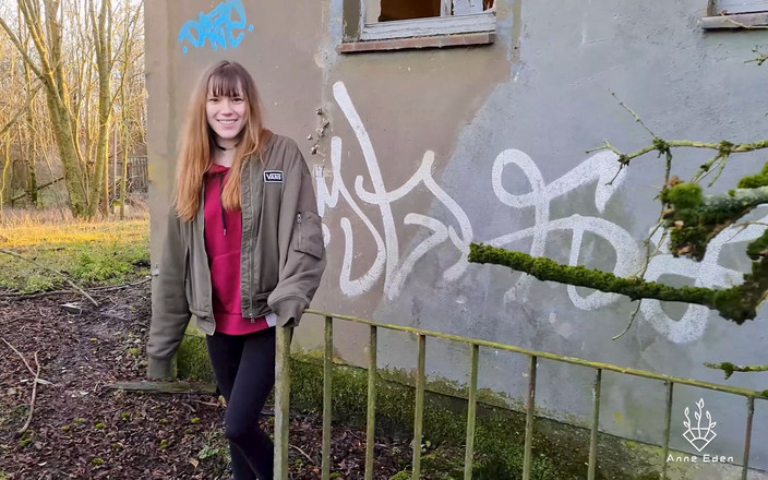 Anne Eden: Futută prima dată într-un loc real pierdut!!