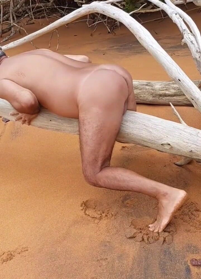 Ladysilvas: Ladysilva nuda in spiaggia Vieni a scoparmi il culo caldo